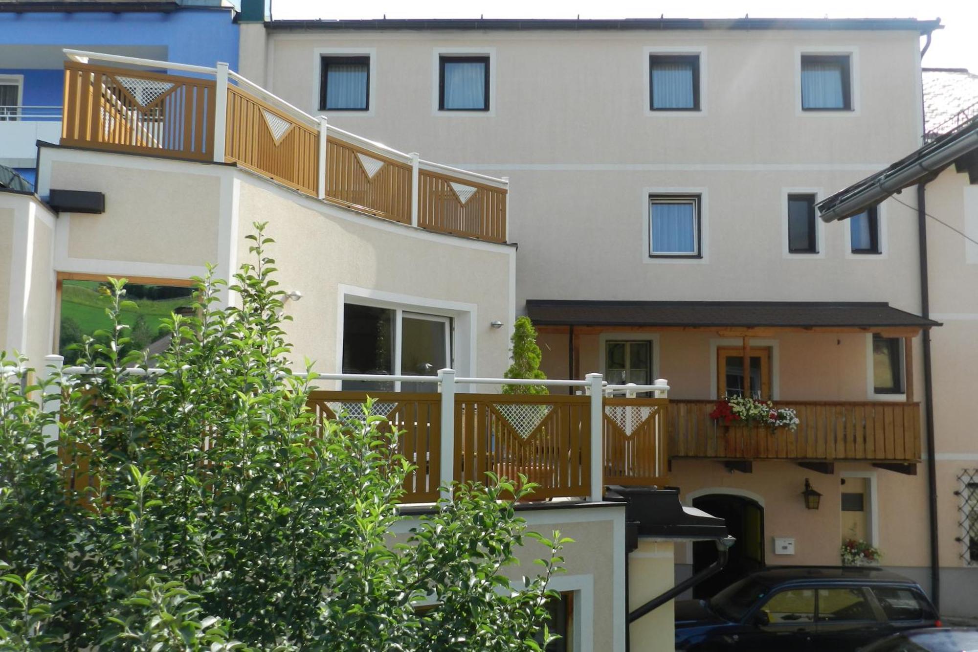 Hotel Garni Erlbacher Шладминг Екстериор снимка